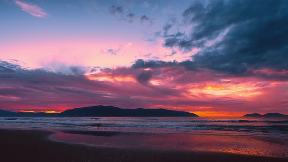 Time Lapse of Majestic Sunset or Sunrise Landscape Amazing Light of Nature Cloudscape Sky and Clouds alt