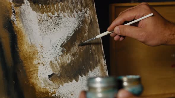 Painter Working in His Studio alt