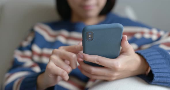 Use of mobile phone at home alt