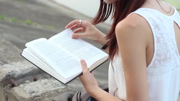Girl Reading A Book alt