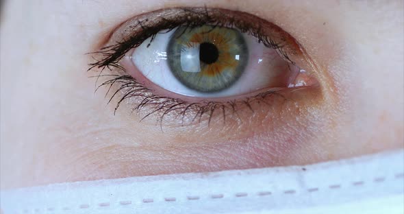  Portrait of a Close Up Woman Surgeon, Doctor With Mask Ready for Operation in Hospital or Clinic. alt