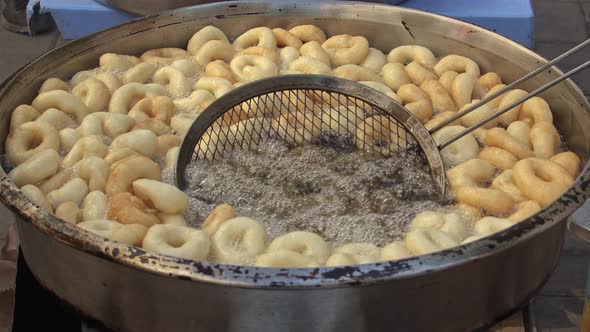 Turkish Traditional Street Delicacies Cooks Hot Oil Dough 16 alt