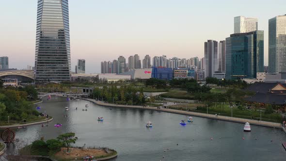 4K Aerial Drone Footage View of Central Park in Songdo alt