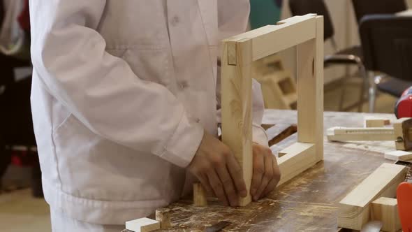 Master Produces Carpentry and Processes Wooden Details