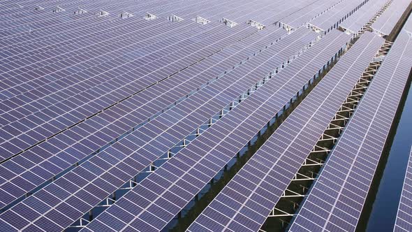 Solar power station in pond alt