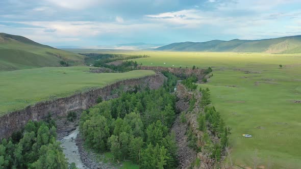 Steppe and Mountains Landscape in Orkhon Valley alt