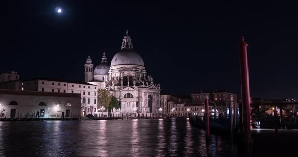 Timelapse of Basilica di Santa Maria della Salute at night