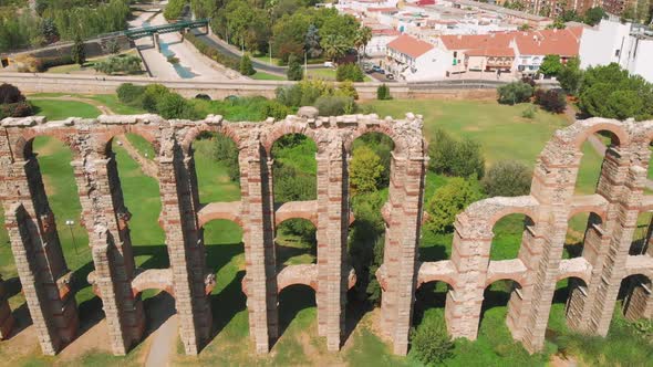 Front View of Aqueduct of Miracles, Merida, Spain alt