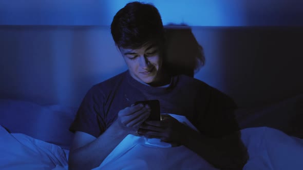 Night Chat Mobile Communication Guy Phone Bed Late alt