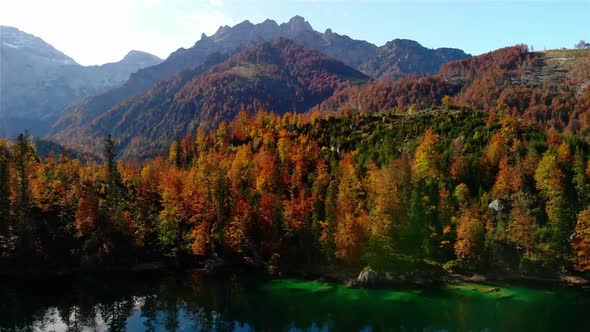 Beautiful Autumn Landscape on the Lake Ödsee in the Mountains in Upper Austria Salzkammergut alt