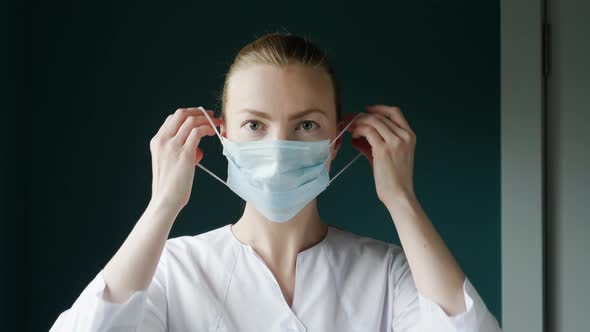 Nurse Puts On Mask 1 alt