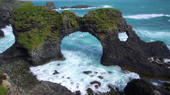 Gatklettur Basalt Rock in Arnarstapi in Iceland alt