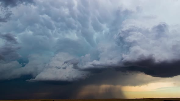 A Large Supercell Thunderstorm