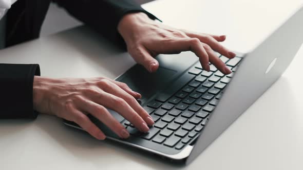 Typing Woman Business Work Digital Technology alt