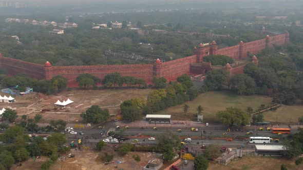 Red fort in Delhi, India, 4k aerial drone footage alt