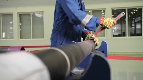 connection of drilling oil pipes alt