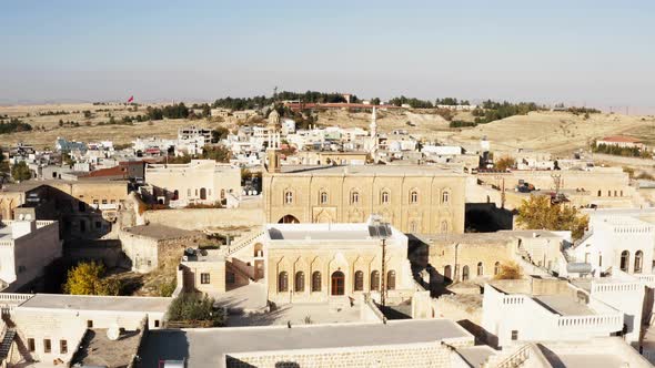 Drone Video of Houses on the Streets of Mosques in the Middle East alt