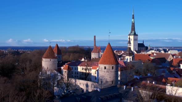 Aerial View of Tallinn Medieval Old Town, Estonia alt