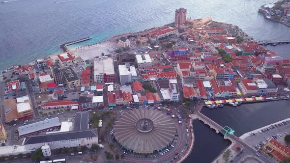 Above the lines of high, Showing Punda (Willemstad)the UNISCO Heritate Capital of Curacao alt
