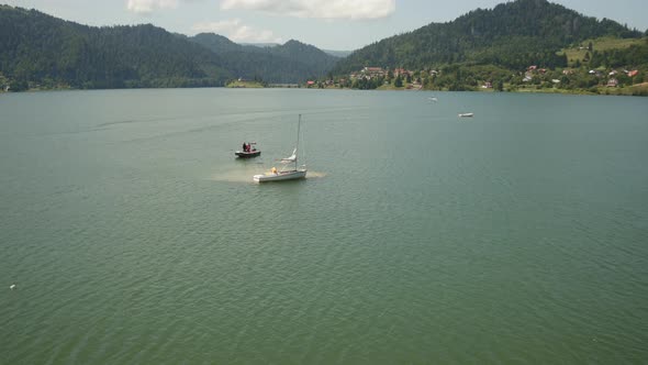 Aerial view of a boat on the lake alt