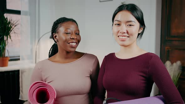 Female Friendship alt