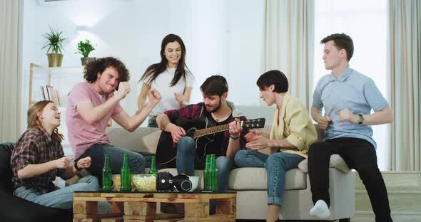 Attractive Big Company of Friends Multi Ethnic alt