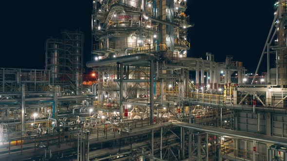 Night Time at the Oilprocessing Factory alt