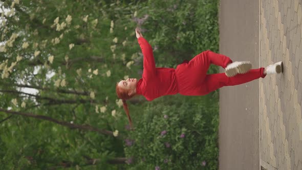 Girl Makes a Pirouette alt