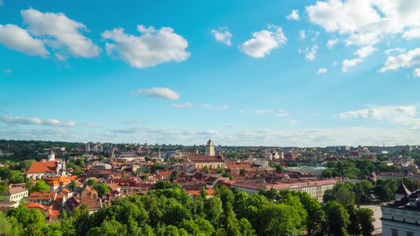 Vilnius, Lithuania: The tower of Gedeminas and the sun, panoramic time-lapse alt