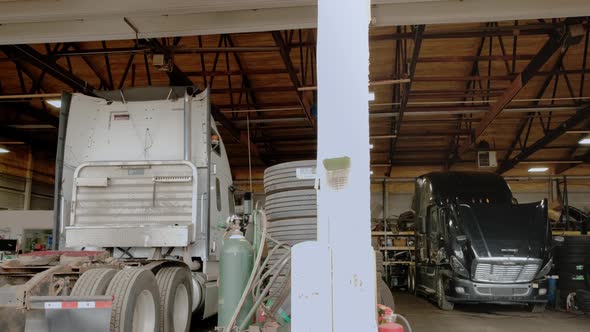 Truck Services Repair Shop alt