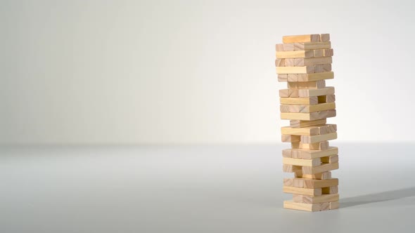 Block tower collapsing, Slow Motion alt