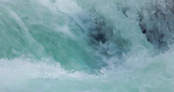 Close Up of Mountain River in the Wood in Slow Motion alt