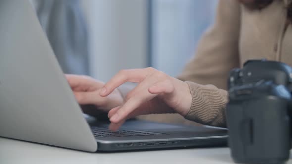 Video of free lancer working from home during lock down alt