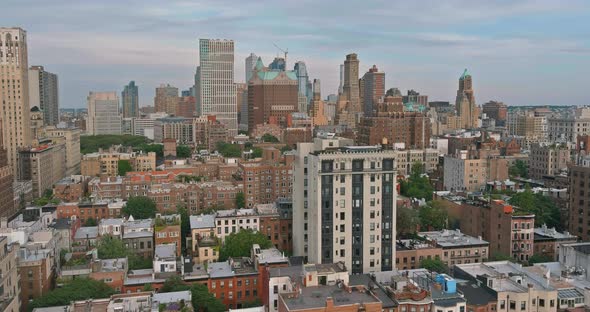 Panoramic View of New York City of Landscape Skyline Buildings in the Brooklyn Downtown alt