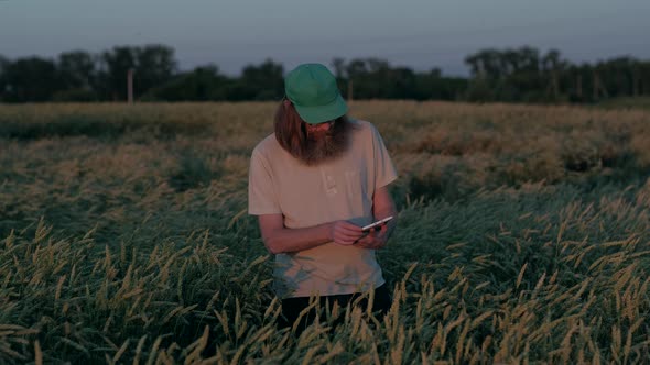 Agriculture and Digital Technology alt