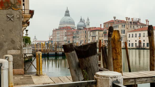 Time Lapse of the Grand Canal in Venice Italy alt