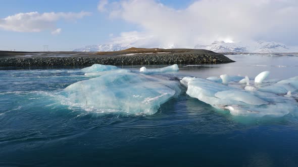Iceland View Of Beautiful Glacier Lagoon In Winter With Iceberg 3 alt