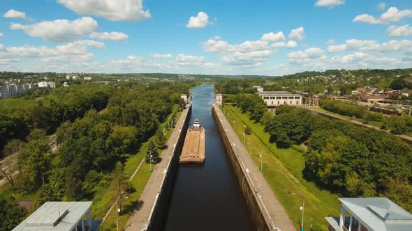 Gateway on the River alt