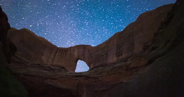 Stevens Arch - Nighttime Stars - Utah - Time lapse alt