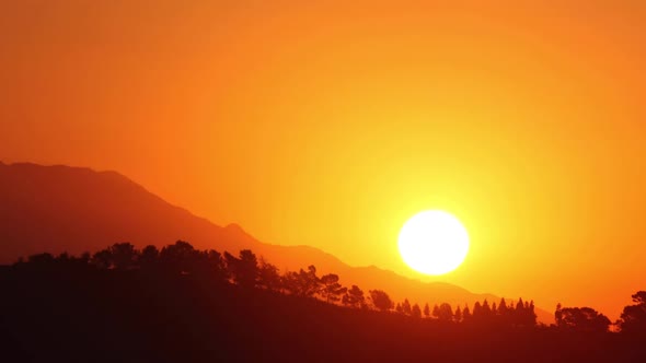 Sunrise Mountains Time Lapse alt