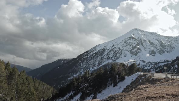 Timelapse of the battle of clouds at sunset in the south of Pyrenees, Vallter 2000. 4K alt