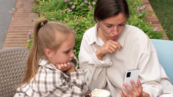 Video Calling Gadget Use