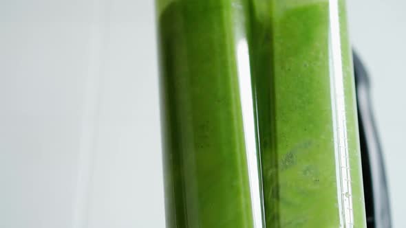 Cooking Smoothie for Healthy and Nutrition Breakfast alt