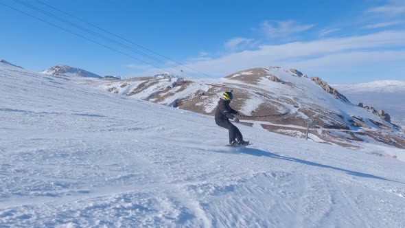 Snowboarder