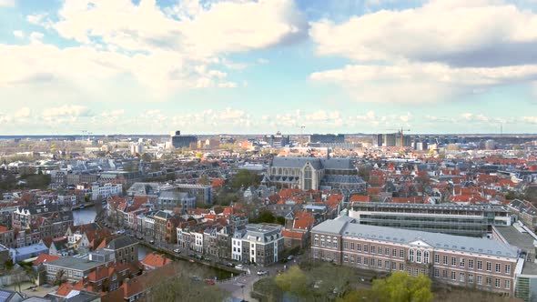 Aerial shot of the historical city centre of Leiden, the Netherlands, on a beautiful summer day alt