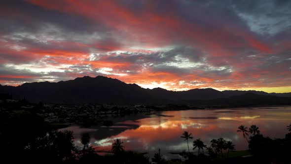 Sunset time-lapse over Kaneohe Bay on Oahu,Hawaii alt