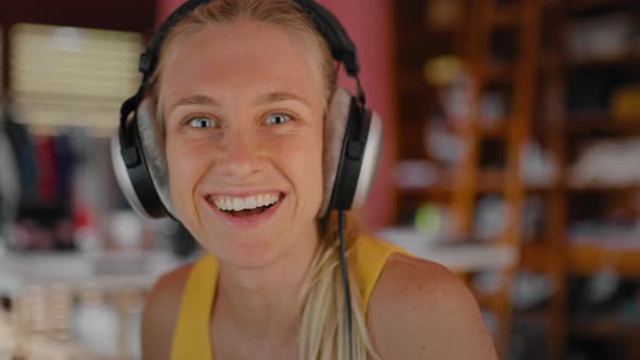 Happy Smiling Woman Look Into Camera During Work alt