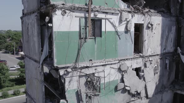 War in Ukraine  Destroyed Building in Borodyanka alt
