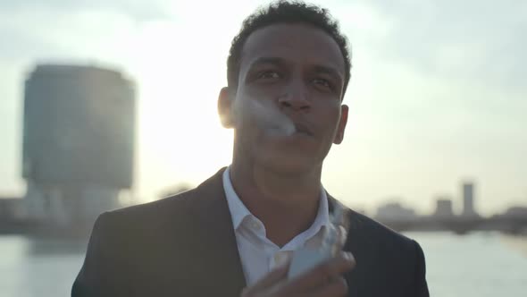 Smoking Electronic Cigarette alt