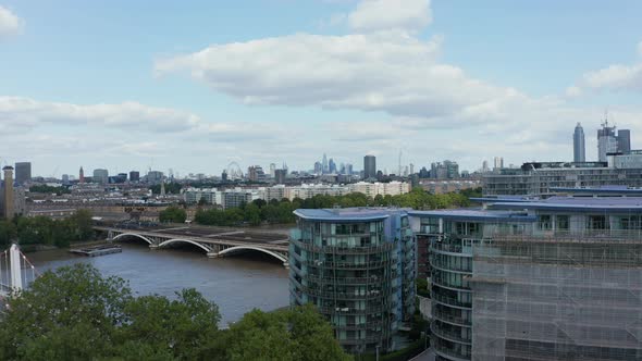 Rising Footage of Cityscape alt